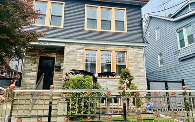 17p Prudential center NYC Newark airport met life