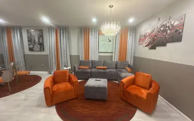 Newark Airport/Prudential center/NYC suites modern