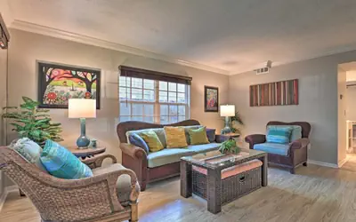 Dog Friendly Home by Flagler Avenue! Fenced Yard and Garage! Walk to the Beach!