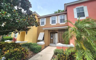 EMERALD ISLAND (8409BL) - 3BR 2.5BA Townhome*Gated*FAST Wifi*close DISNEY
