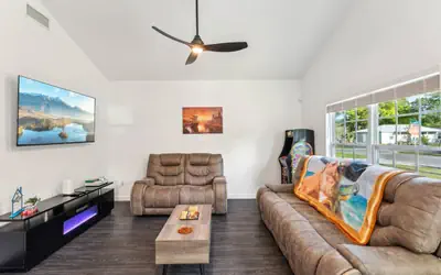 Giant Oasis-2 Homes side by side-6BR 4BA|20 people