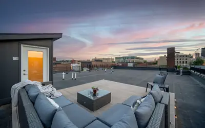 Triple Kings | Private Rooftop | Private Garage