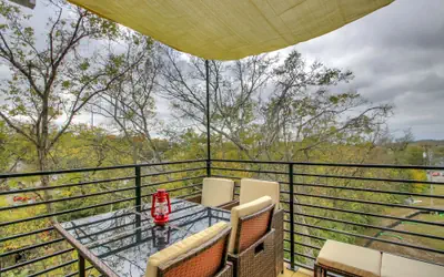 Treetop Terrace - 3 miles to stadium and downtown!