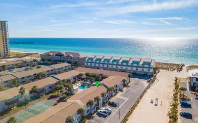 Do your dream beach vacation at Dune Dreams!