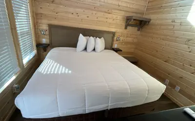 064B Grand Canyon Chalet near South Rim King Bed