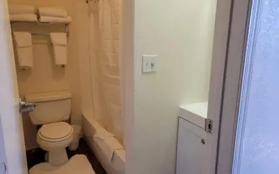 Affordable Getaway Sleeps 8 near Grand Canyon