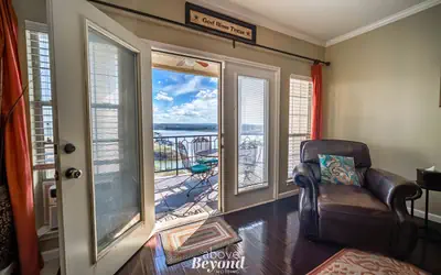 Sunset & Lake View on Island Retreat