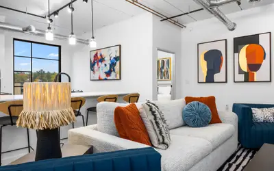 Front Street Shopping! Steps from Beach+10 HotTubs