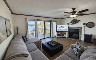 Lake Hamilton Haven | Waterfront View + Pool & Pickleball Access