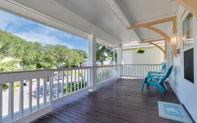 Historical Galveston Home - 2 min Drive to Sand and Seawall!