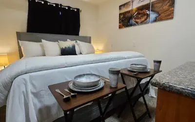Grand Canyon Studio w/Full Kitchen & King Bed