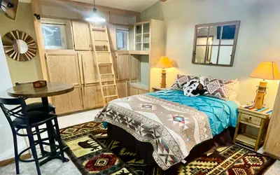 The Pleasant Street Casitas: Queen Studio Suite