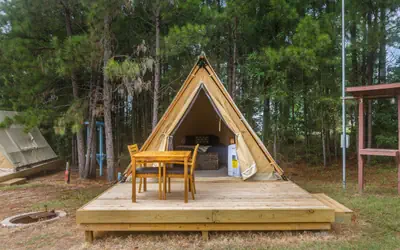 Lakeside A-Frame | Waterfront Stay • Lake Views