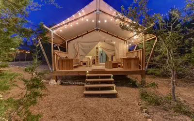 Glamping Getaway on Winery in Hill Country