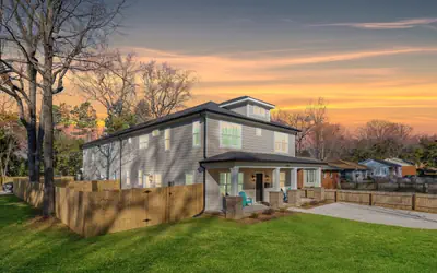 Hot Tub • Fire Pit • Chef’s Kitchen • Near Uptown