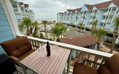 Seascape 2202 The Seashell Pearl Beachfront Condo Gulf Views Pool Hottubs Netflx