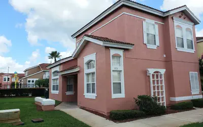 LAKE BERKLEY (975PT) - 4BR 3.5BA Townhome 2 Master KING suites, gated Resort