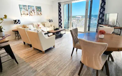 50 feet from 10th floor pool and hot tub! Gorgeous Condo! Resort