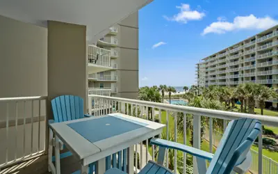 Tradewinds 208 – Beautifully Updated 1BR/2BA with Bonus Bunks and Gulf Views!