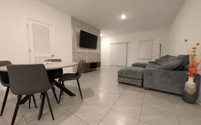 Spacious 3BR Jacksonville Townhome | King Bed