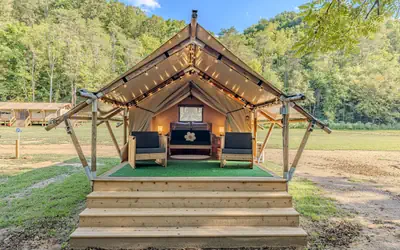 Creekside Retreat: Glamp in the Smokies