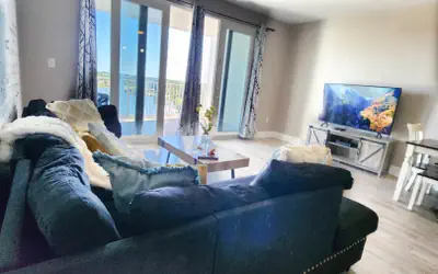 Gorgeous unit!  Divine beach set up! Restaurans, Boardwalk,Shops In The Resort