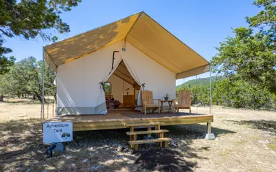 Cozy Hill Country Glamping for Stargazing