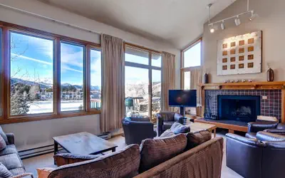 *Large* 3Br condo on bus route~Lenawee 1735~Kids Ski Free