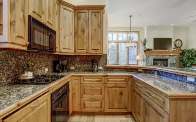 Cozy & Central Arrowhead Village 3BR Townhome-Sleeps 6