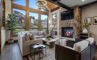 Incredible Executive Private Pet Friendly Home - LR902