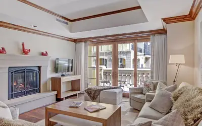 3 BR Luxury Ritz-Carlton Condo w/ Mountain Views Save 20% on 7+ Nights!