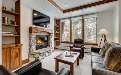 Ski In / Ski Out 1 Br 2 Bath Condo in Elkhorn