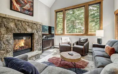 Modern 3Br Mountain Townhouse - Winter Escape Mins to Slopes