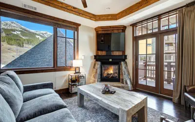 Luxury Condo at Base of Peak 8, Steps from Winter Activities