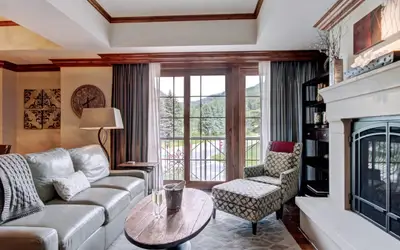 Ritz Carlton Residence Spacious with Valley Views Save 20% on 7+ Nights!