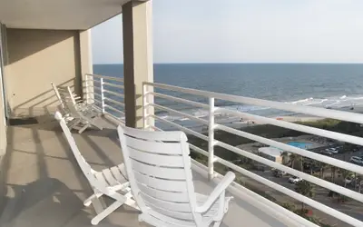 NORTH HAMPTON 1105 3 BEDROOM 3 BATH OCEAN VIEW