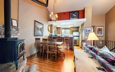 Forest Creek 28 Rustic Updated Condo