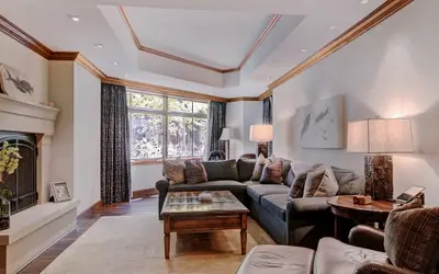 Luxe 2BR+Den Ritz-Carlton Residence Quiet Location Save 20% on 7+ Nights!