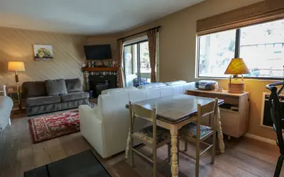 La Vista Blanc 61 Cozy Studio in Central Location, Perfect Mountain Getaway