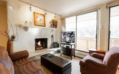 Condos with Ski Locker and Vail Mountain Views