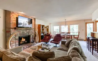 Northwoods Condo Private Ski-In Ski-Out Access to Vail Mountain