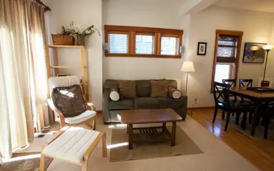 Pet-Friendly Venturi with Fireplace and BBQ on the Deck