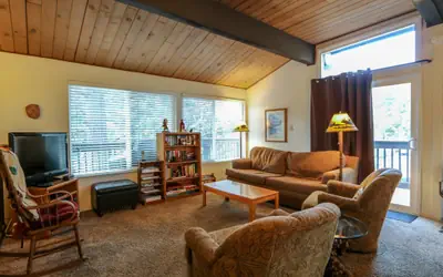 Timberline 44 Cozy and Quiet, Corner Unit, Lots of Natural Light