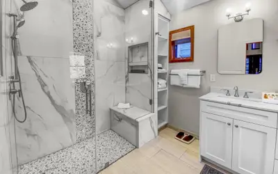 19 Main Street Lookout