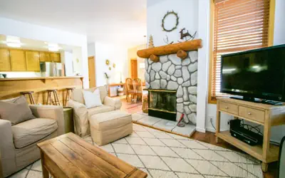 Snowcreek V 887 Spacious and Bright, On the Snowcreek Golf Course