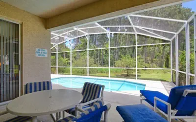 SPACIOUS BEDROOM, PRIVATE POOL, VERY CLOSE TO THEME PARKS & ATTRACTIONS