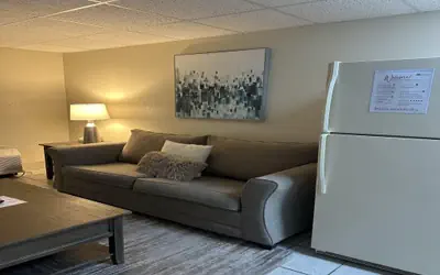 609 1 Bedroom Condo