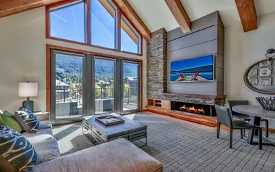 Luxury 2Br Residence steps from Heavenly Village & Gondola