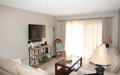 STBT 117:  Seaside Escape: Pool & Beach Access