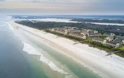 Summerhouse 101:  Luxury Condo on Beach